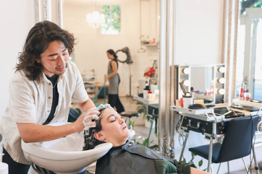 Profitable Sub Niches in Beauty and Grooming 2026