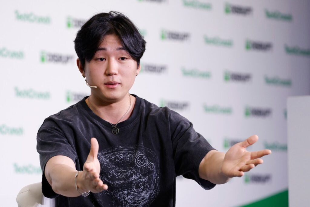 Cluely CEO Roy Lee admits to publicly lying about revenue numbers last year Cluely CEO Roy Lee admits to publicly lying about revenue numbers last year